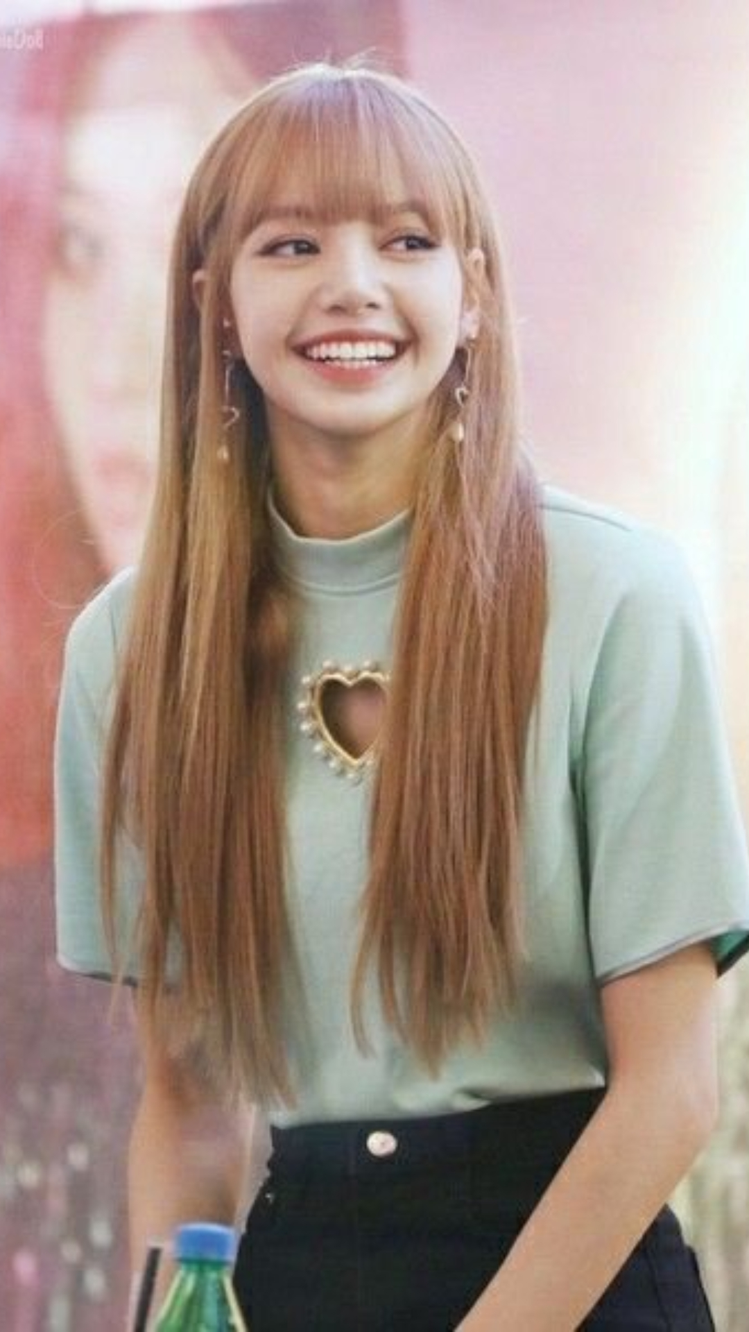 black-pink-lisa-1664951990 - Daily Research Plot