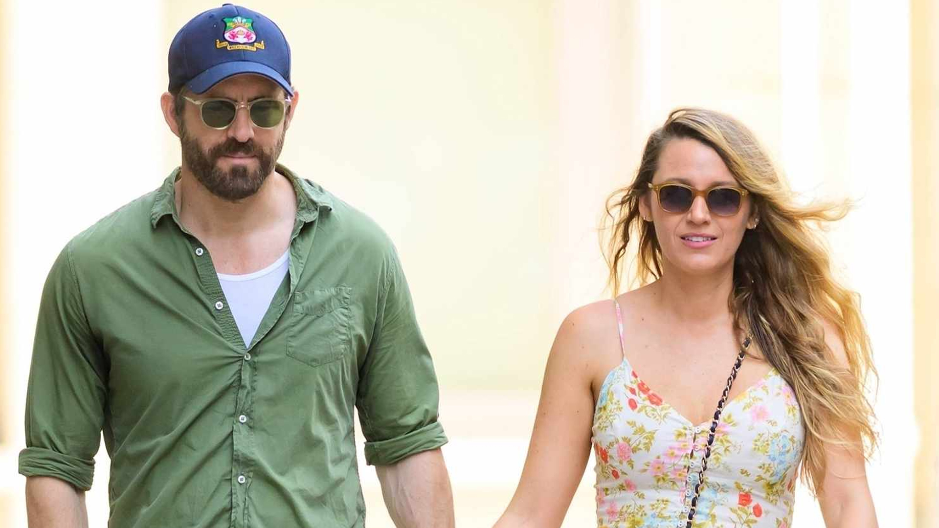 Ryan Reynolds and Blake Lively Spotted Holding Hands in NYC!!!