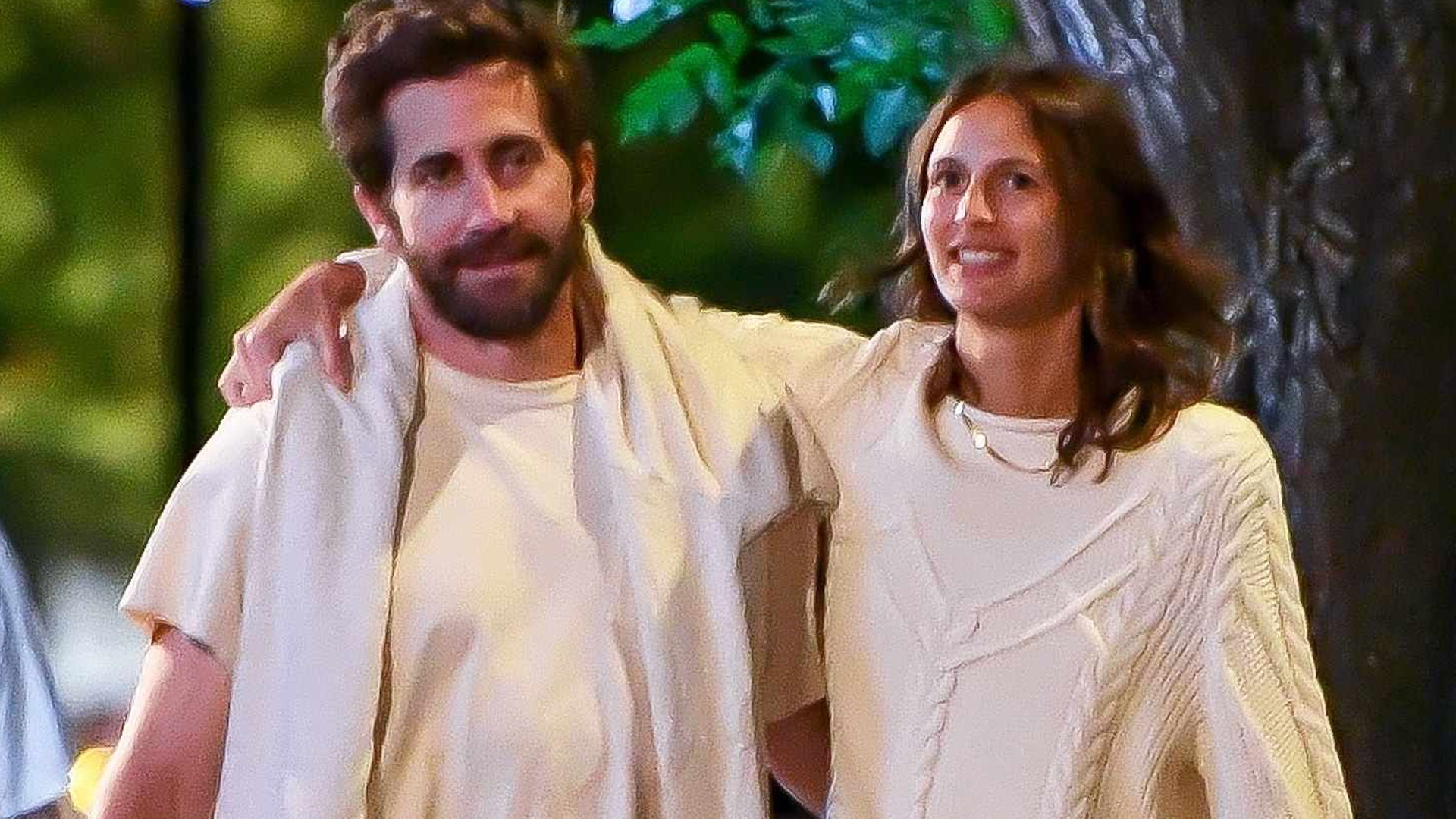 Jake Gyllenhall And his Girlfriend Jeanne Cadieu Spotted In SoHo!