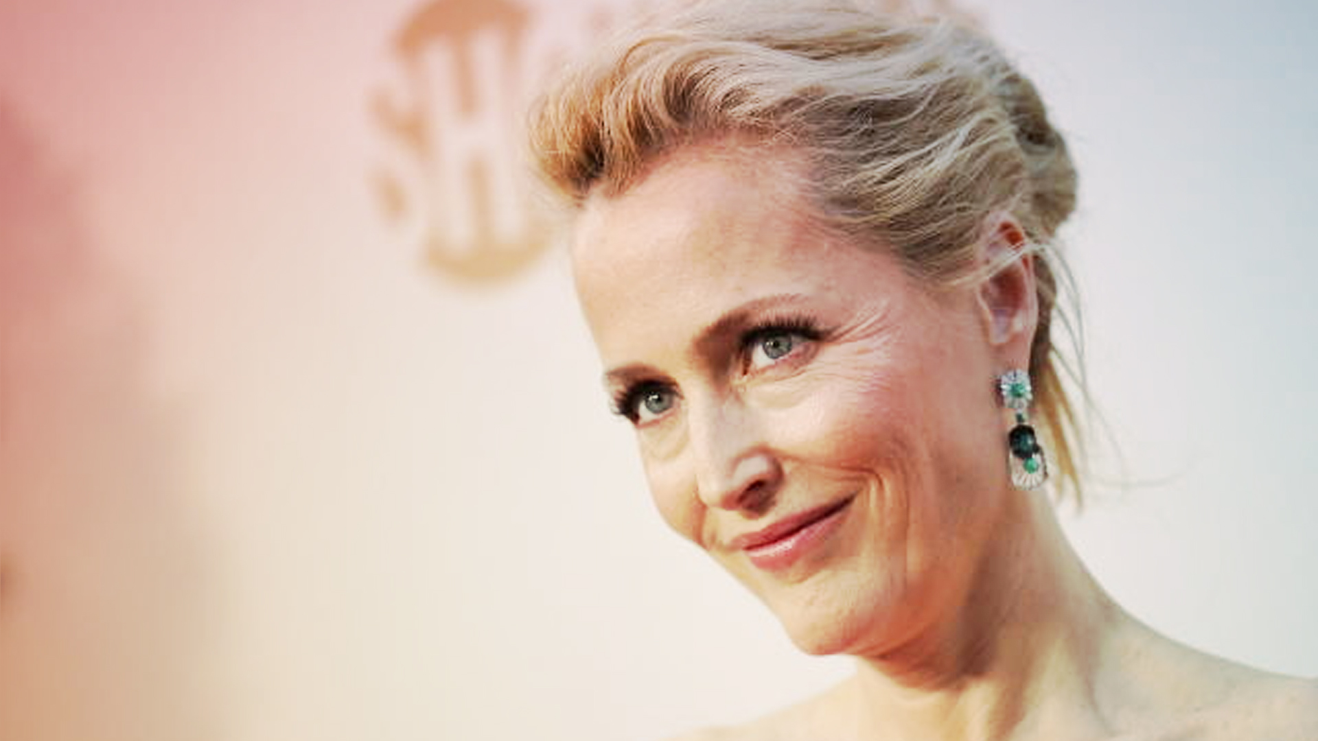 How Many Siblings Does Gillian Anderson Have?